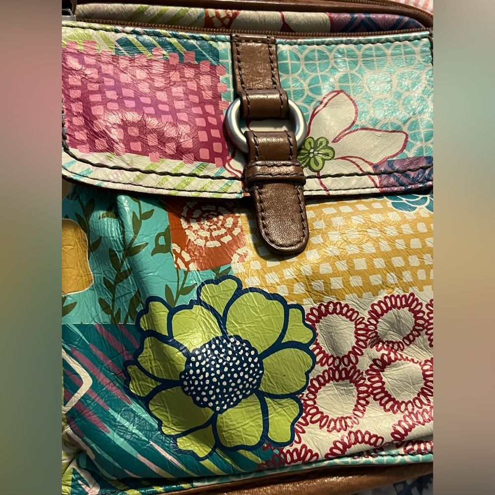 EUC Fossil floral patchwork leather crossbody bag - Picture 11 of 15